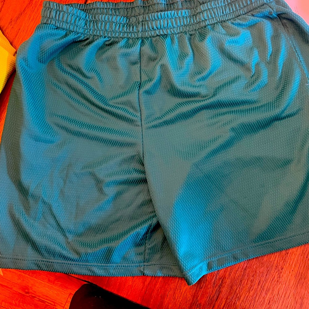 Xl gym shorts smoke free home